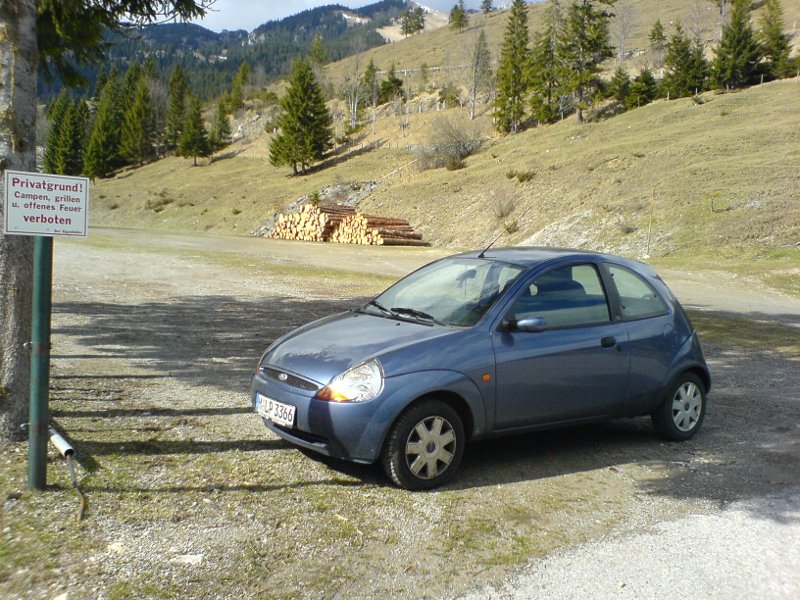 KaLi am leeren Parkplatz